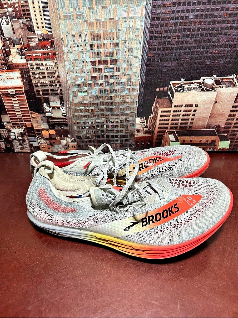 Brooks Ghost 15 men Athletic Shoes US 9.5 Like New